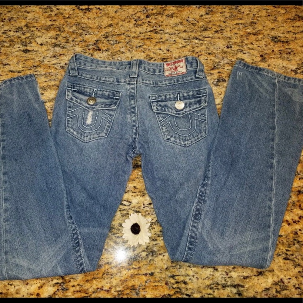 ✨JEAN SALE ✨ True Religion distressed flare jeans